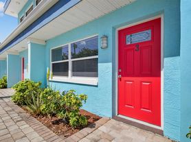 784 San Christopher Dr, Dunedin, FL