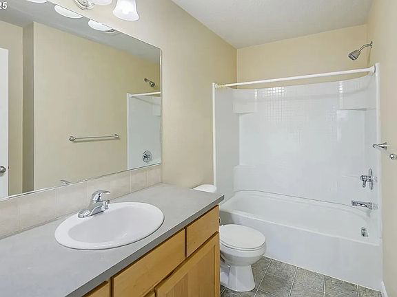 5th image of 18437 SW Annamae Ln