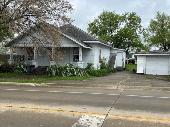 210 W Saint Anthony Ave, Effingham, IL 62401