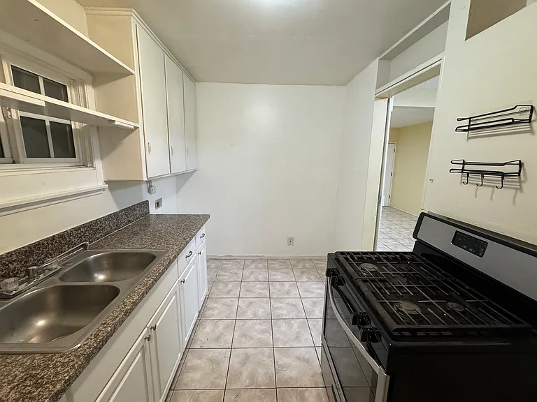 5347 N Olive Ave — Photo 13
