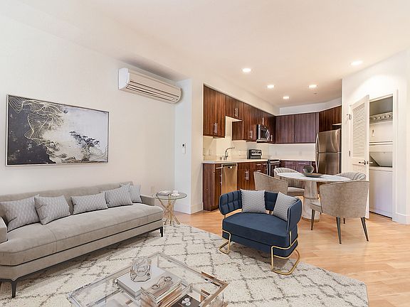 4th image of 817 N 10th St APT 137