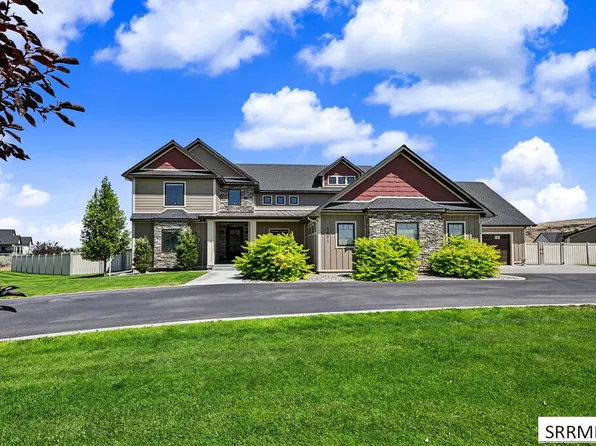 8691 S Black Hawk Dr, Idaho Falls, ID 83406