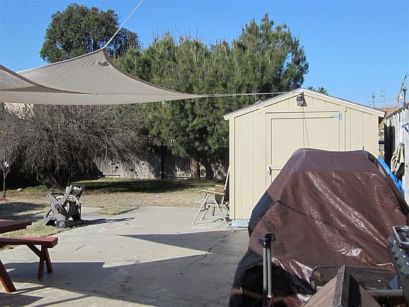 3rd image of 734 W Washington Ave