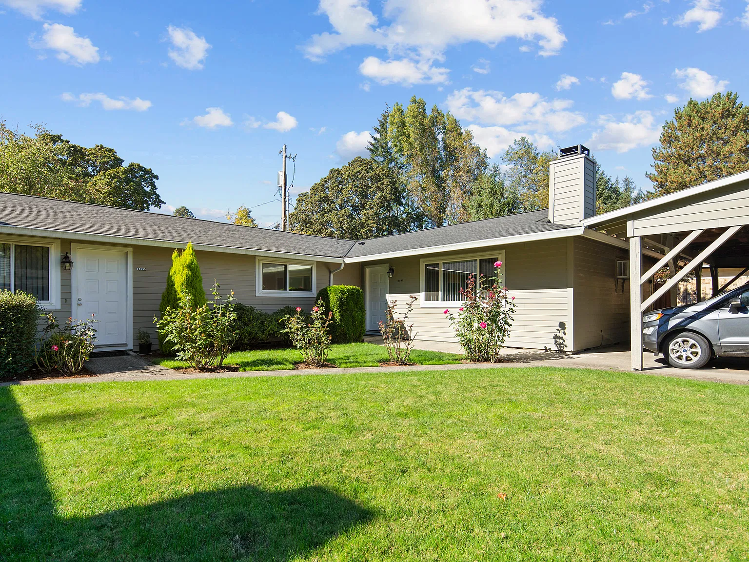 3 bed, 1000 sqft, $1,795 — Photo 3