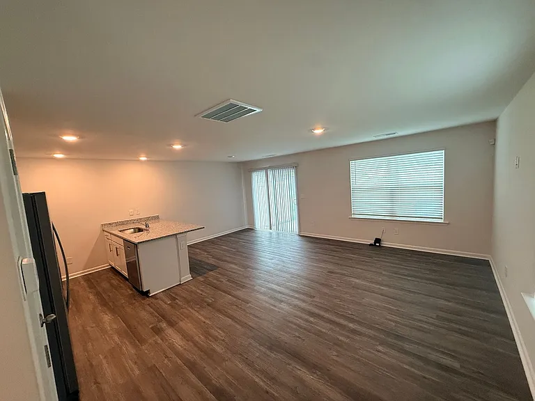 5167 Hyrule Dr — Photo 7