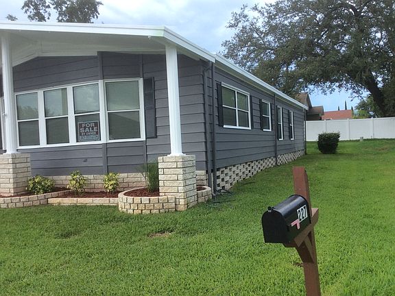 2nd image of 229 Laurelcrest Cir