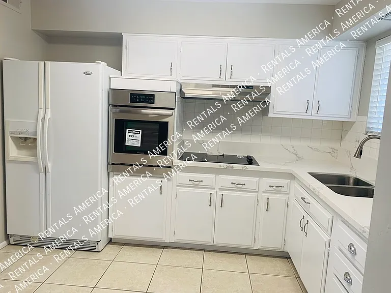 11433 N Hagen Dr — Photo 10