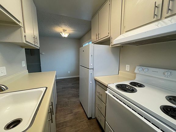 2nd image of 2718 U St APT 9