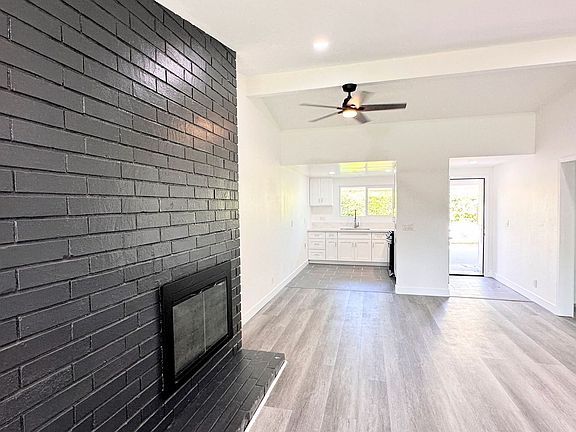 4th image of 711 W Provential Dr #B