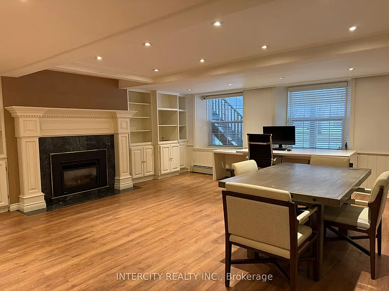 117 Clarence St #LOWER — Photo 8
