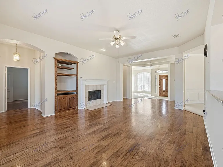 2229 White Rock Ln — Photo 4