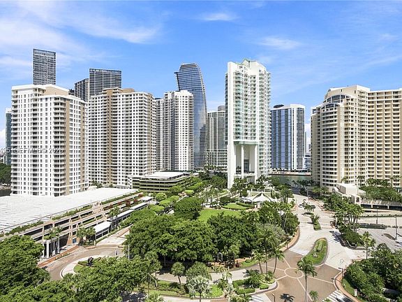2nd image of 520 Brickell Key Dr APT A1616