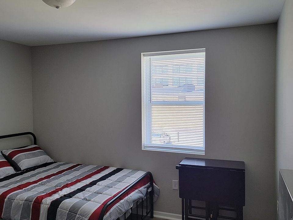1st image of 1413 E Washington St #6