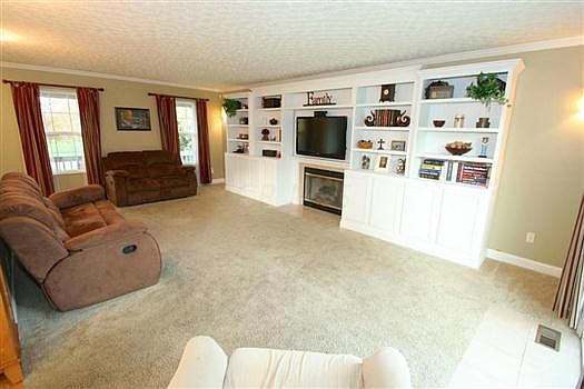 5th image of 285 Winnow Ct