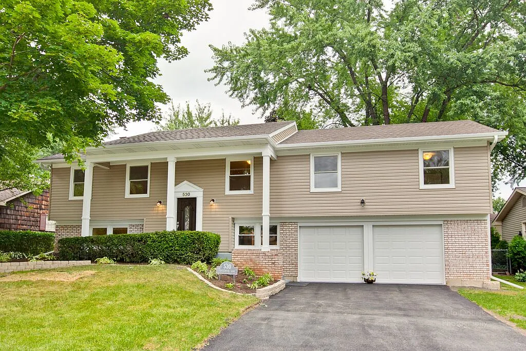 530 Castlewood Ln photo 1