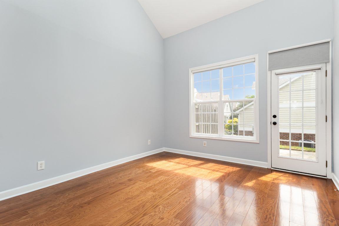 next background image