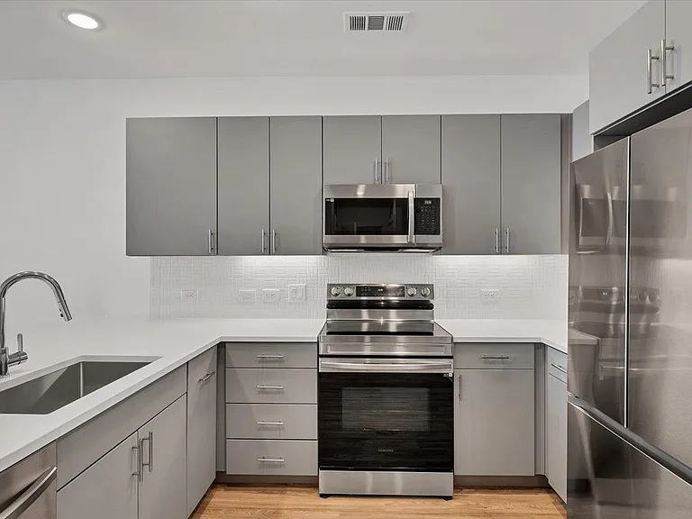 4801 Springdale Rd #1402 — Photo 12