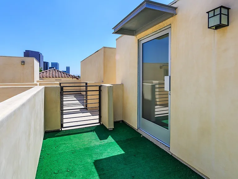 225 S Hamilton Dr #308 — Photo 16