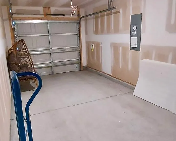 184 Lakeside Dr — Photo 17