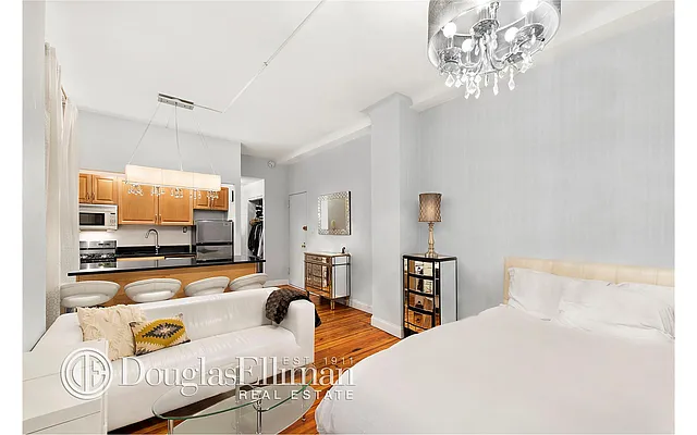 Sold by Douglas Elliman | media 16