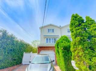 372 Atlantic Ave, Staten Island, NY 10305