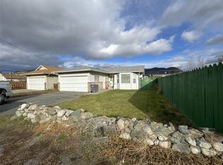 2313 Clapperton Ave, Merritt, BC V1K1B3