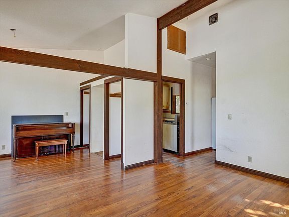5th image of 8398 Bodega Avenue