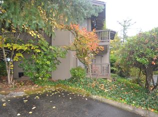 7750 SW Barnes Rd UNIT C, Portland, OR 97225