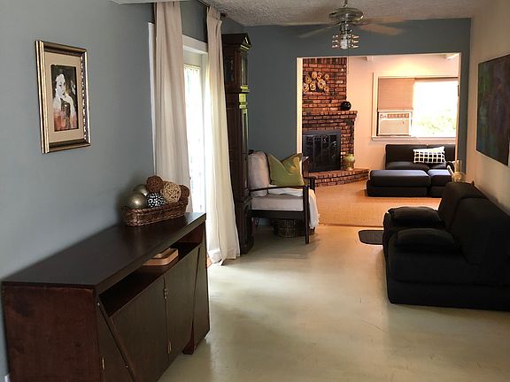 Dining Or Dan Room-1st Floor