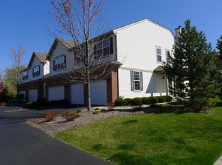 561 N Red Deer Rd, Round Lake, IL 60073