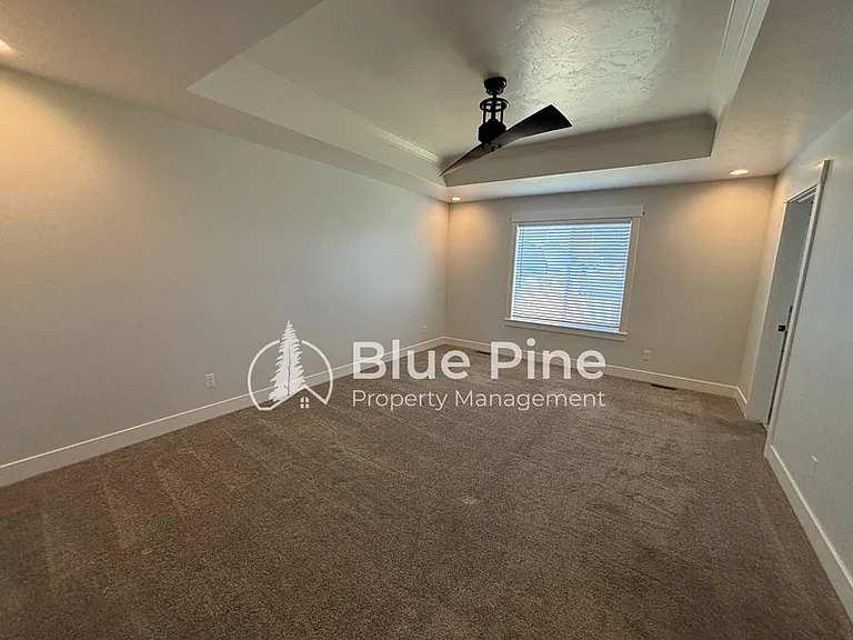 6389 Maggie Dr — Photo 37