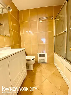 Rented by Keller Williams NYC | media 27