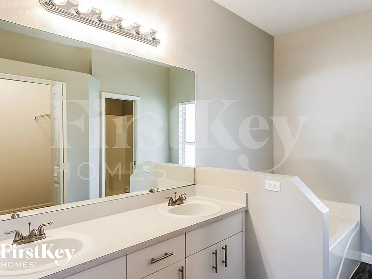 2242 Mantilla Ave SE — Photo 13