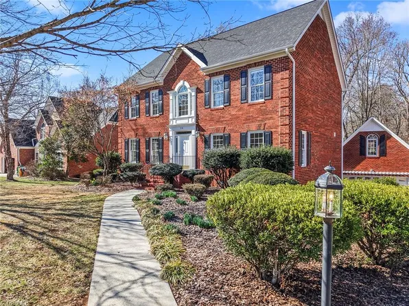 214 Oakmont Dr, Kernersville, NC 27284