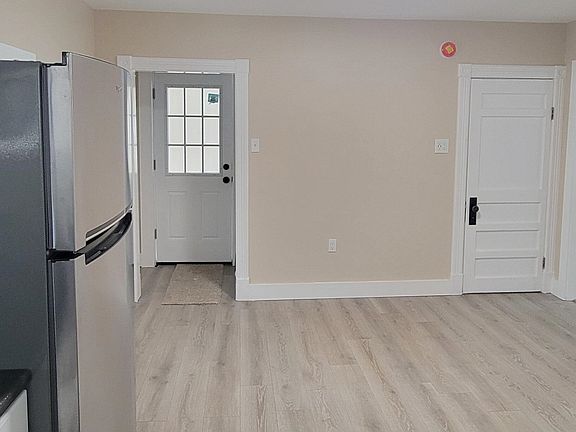 5th image of 157 Elton Avenue