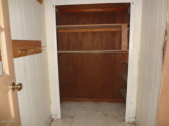 3rd image of 7896 W 56th St