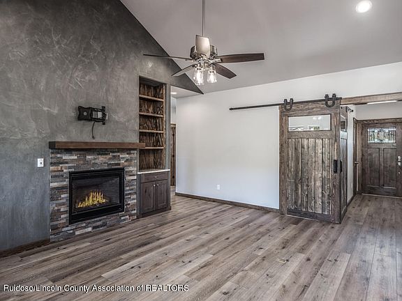 3rd image of 155 Deer Valley Dr
