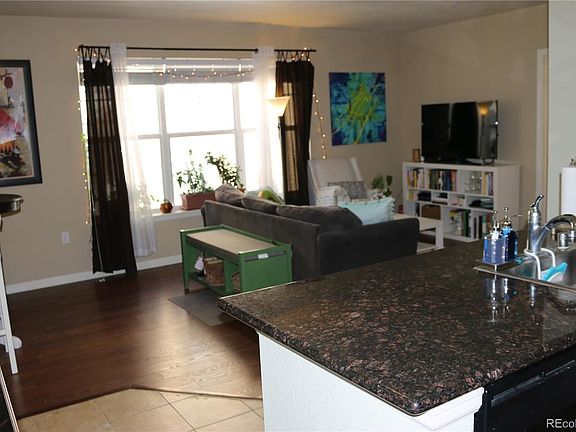 2nd image of 1623 N Saint Paul St Unit 301