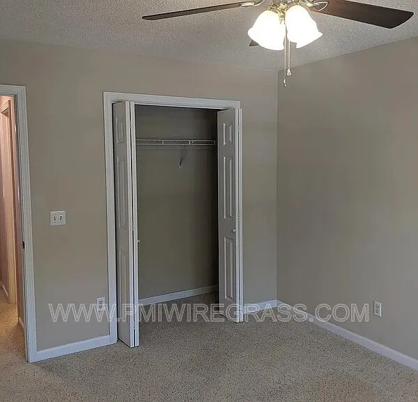 208 Foxchase Ln — Photo 22