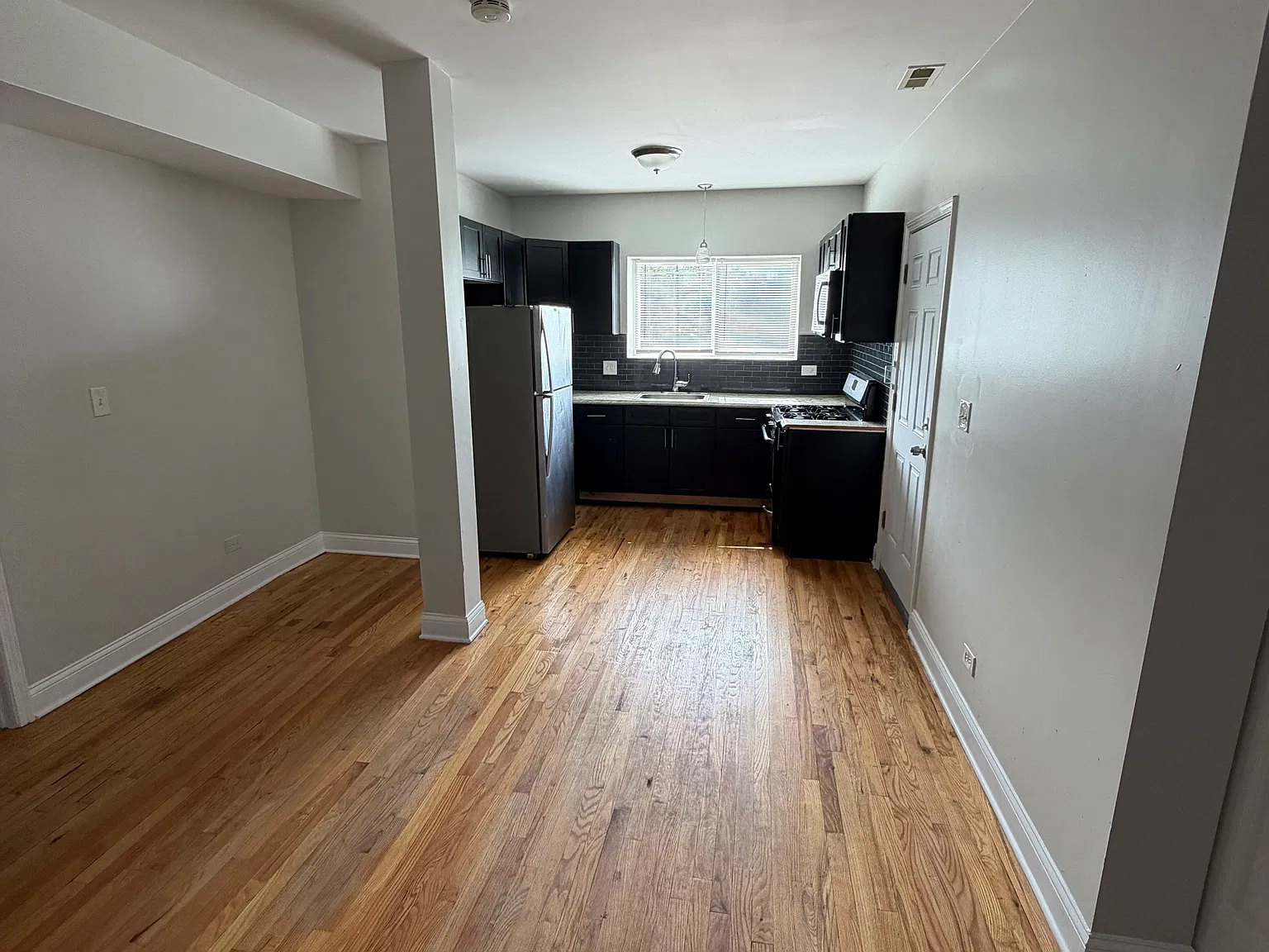 2 bed, $1,600 — Photo 1