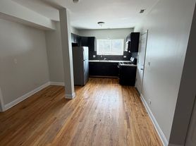 6847 S Indiana Ave, Chicago, IL