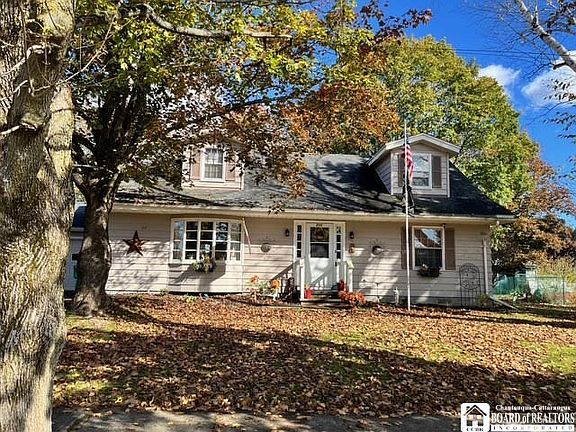 2nd image of 210 White Oak Dr