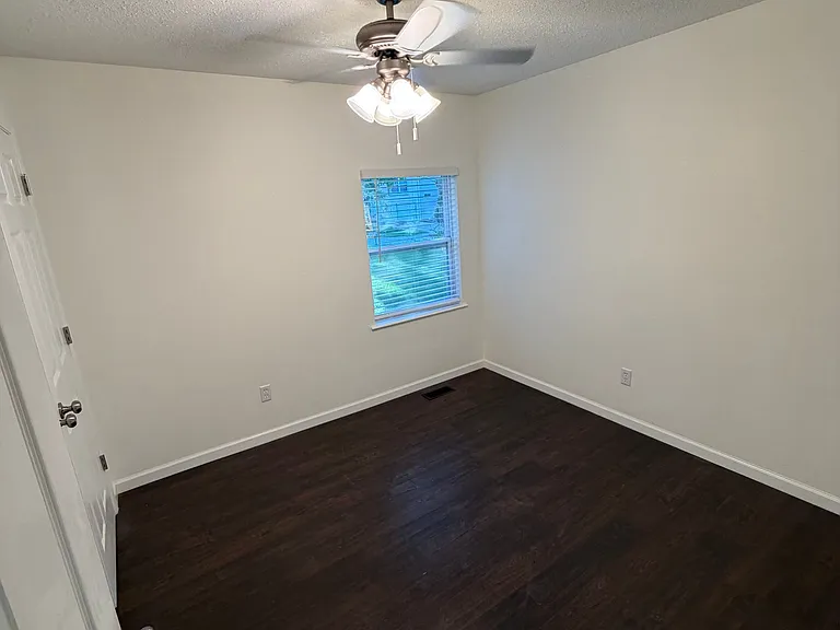 812 Samone Ct — Photo 4