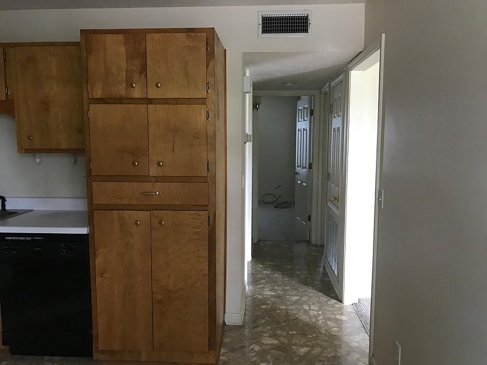 2nd image of 1128 Golf Course Rd
