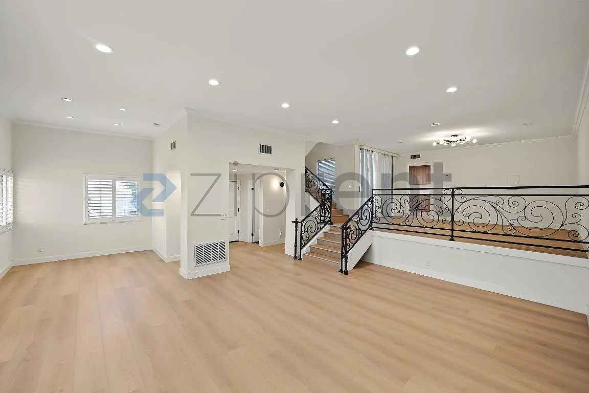 3 bed, 2400 sqft, $4,750 — Photo 4