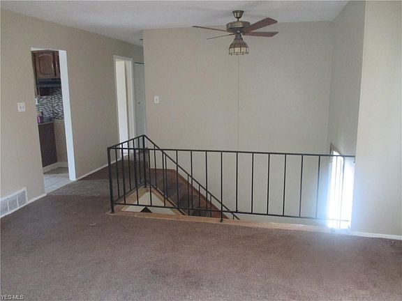 2nd image of 6639 Deer Ct