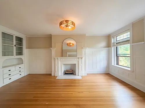 1805 Beacon St #2 Photo 1