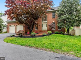 6622 Old Chesterbrook Rd, Mc Lean, VA 22101