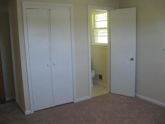 4th image of 426 Pierpont Ave Ext
