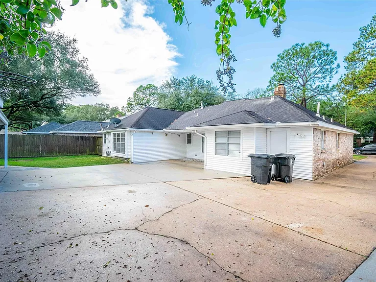 2626 Palo Pinto Dr — Photo 33